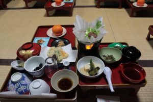 部屋で精進料理が食べれる高野山の宿坊10選